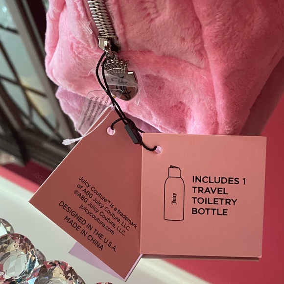 Juicy Couture Zippered Travel Cosmetic Bag With Clear Toiletry Bottle - Picture 6 of 9